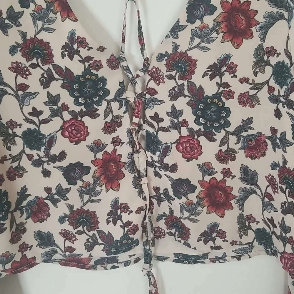Forever 21  print long sleeve crop top blouse tie in back - Picture 4 of 6